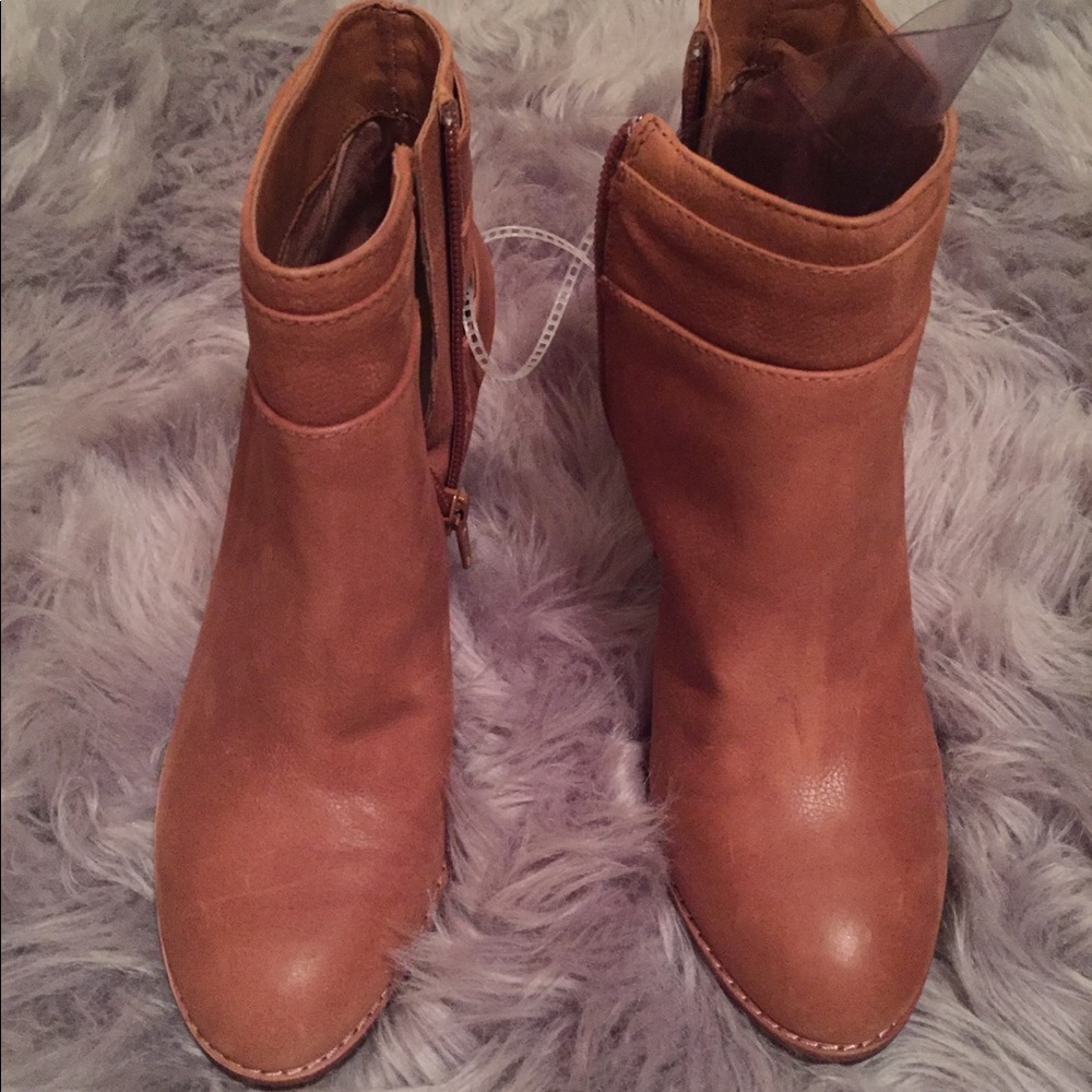 NWT!! Gianni Bini booties. Very comfy. Was $99.99